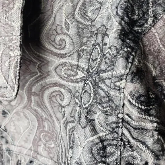 Analogy Women's Sz L Patterned Embroidered Statement Denim Jacket(1704) - Picture 5 of 8